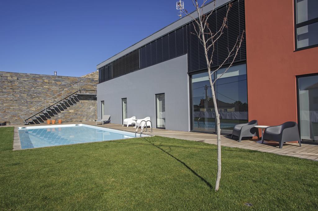Casa De L Cura Guest House Miranda do Douro Exterior foto